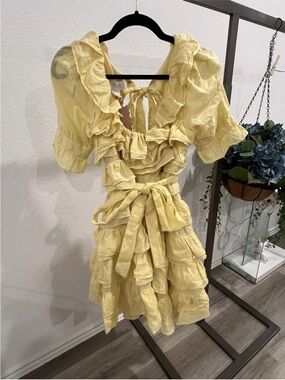 Yellow Ruffled Tie-Waist Women's Dress